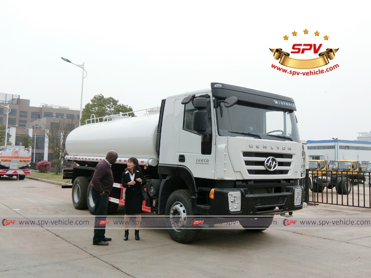 Sierra Leone client came for inspection on IVECO water bowser 20,000 liters (Genlyon) 